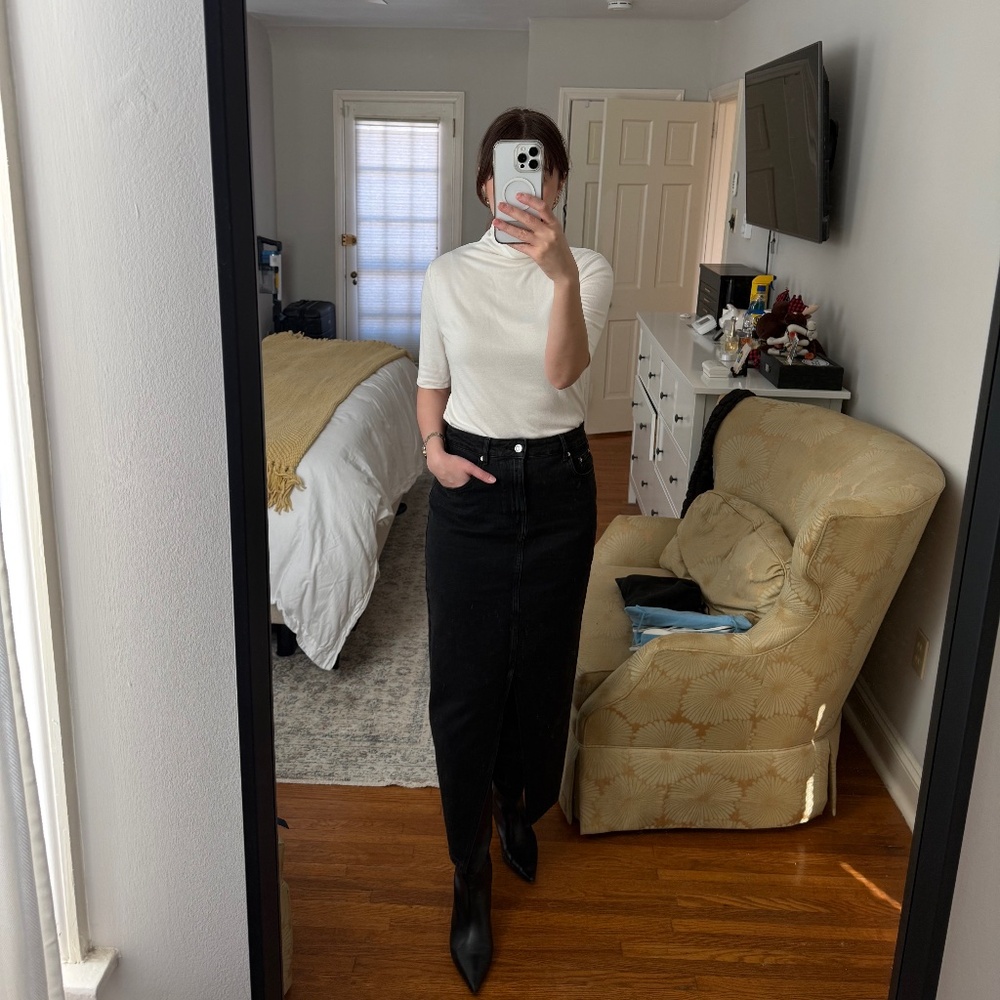 Short-sleeve turtleneck